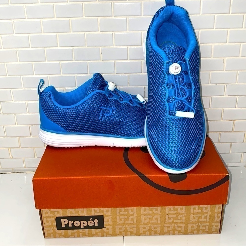 Propet blue Travel Fit Prestige Trainers/Sneakers. Size 6.5 AA . NWT/in box.
